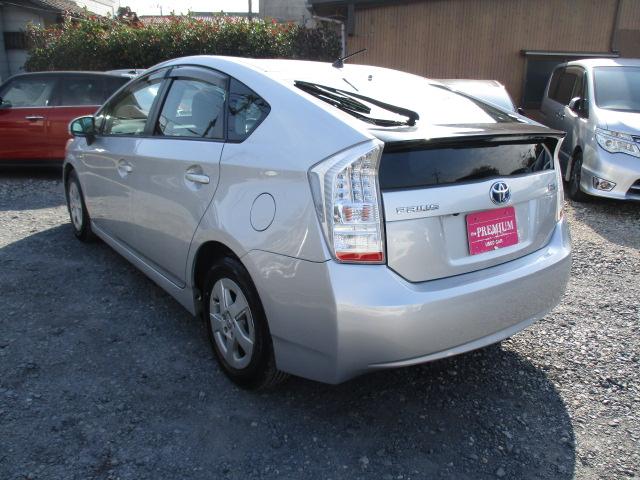 プリウス S LEDエディション 特別仕様車 SDナビ 地デジ CD バックカメラ スマートキー プッシュスタート ETC 純正15アルミ LEDライト フォグ ウインカー付きミラー オートエアコン ドアバイザー プライバシーガラス(30枚目)