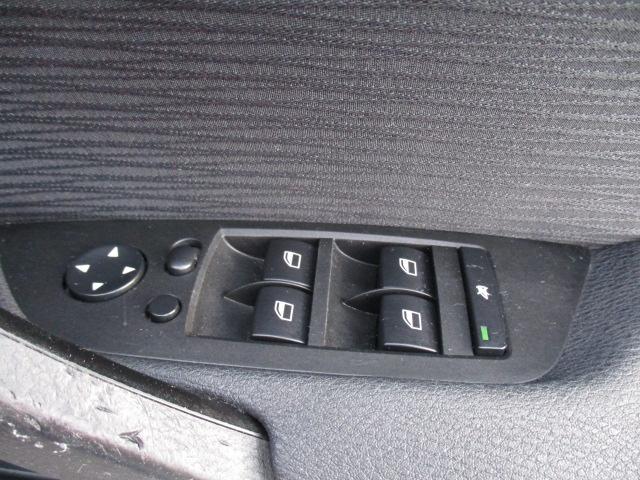 X1 sDrive 18i 車検R8年9月 走行6.9万キロ ドライブレコーダー バックカメラ CD スマートキー プッシュスタート ミラー一体型ETC HIDライト フォグ オートライト マニュアルモード 純正17アルミ(22枚目)