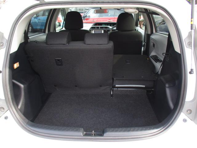 アクア Ｓ　１年間走行無制限保証付　純正ＳＤナビ　地デジ　ＢＴオーディオ　ＣＤ　ＡＵＸ　バックカメラ　シートヒーター　オートエアコン　スマートキー　プッシュスタート　ＥＴＣ　オートライト　リアスポイラー（8枚目）