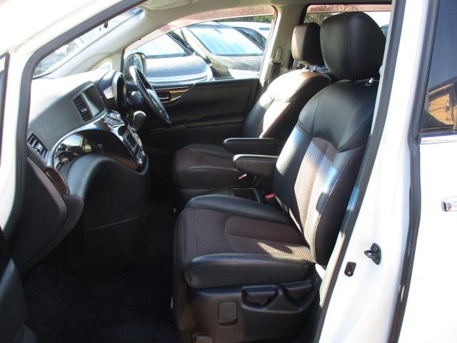 当社プロのコーティング技師が在籍しております。新車ディーラー様からのご依頼も多く頂いております。ポリマー加工・ガラスコーティング・ヘッドライト研磨＆コーティングなど、なんでもご相談ください。