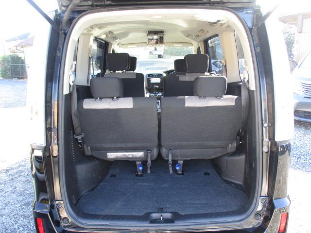 セレナ ライダー　ブラックライン　Ｓ－ハイブリッド　１年走行無制限保証付　特別仕様車　両側自動ドア　純正ＳＤナビ　フルセグ　ＢＴオーディオ　Ｂカメラ　左サイドカメラ　後席モニター　スマキー　ＥＴＣ　ドラレコ　社外１５ＡＷ　ＨＩＤライト　フォグ　リアスポ（8枚目）