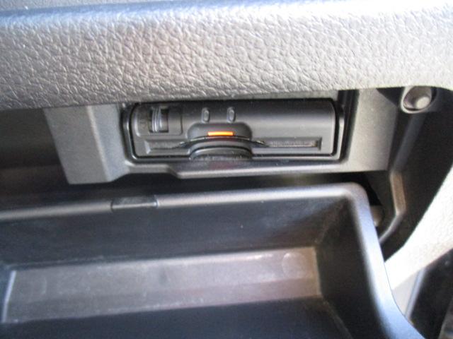 セレナ ライダー　ブラックライン　Ｓ－ハイブリッド　１年走行無制限保証付　特別仕様車　両側自動ドア　純正ＳＤナビ　フルセグ　ＢＴオーディオ　Ｂカメラ　左サイドカメラ　後席モニター　スマキー　ＥＴＣ　ドラレコ　社外１５ＡＷ　ＨＩＤライト　フォグ　リアスポ（25枚目）