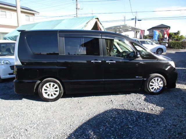 セレナ ライダー　ブラックライン　Ｓ－ハイブリッド　１年走行無制限保証付　特別仕様車　両側自動ドア　純正ＳＤナビ　フルセグ　ＢＴオーディオ　Ｂカメラ　左サイドカメラ　後席モニター　スマキー　ＥＴＣ　ドラレコ　社外１５ＡＷ　ＨＩＤライト　フォグ　リアスポ（34枚目）