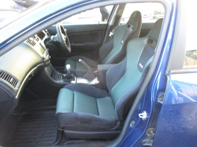 アコード ユーロR 6速MT CL7後期型 純正HDDナビ 地デジ 6速CDチェンジャー レカロシート スマートキー ETC 純正17AW HIDライト フォグランプ 修復歴無し(5枚目)