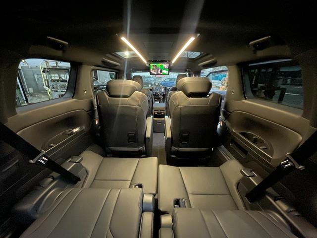 アルファード Ｚ　登録済未使用車　ＪＢＬプレミアムサウンドシステム　左右独立ムーンルーフ　１４インチ後席ディスプレイ　カラーへッドアップディスプレイ　デジタルインナーミラー（14枚目）