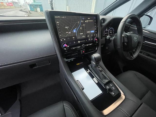 アルファード Ｚ　登録済未使用車　ＪＢＬプレミアムサウンドシステム　左右独立ムーンルーフ　１４インチ後席ディスプレイ　カラーへッドアップディスプレイ　デジタルインナーミラー（20枚目）