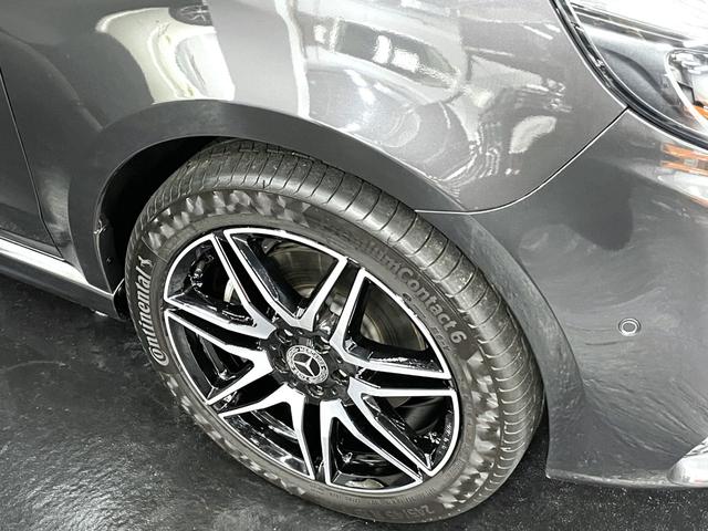 MERCEDES BENZ V-CLASS V220D AVANTGARDE EXTRA LONG AMG LINE PACKAGE