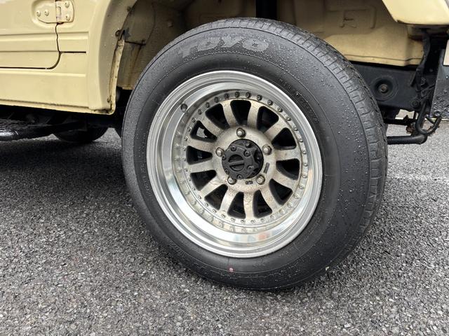 ジムニー ワイルドウインド　リフトアップ　社外オーバーフェンダー　社外フロントバンパー　社外アルミホイール　社外サイドステップ　社外フロントグリル　社外ステアリング　ステアリングダンパー（17枚目）