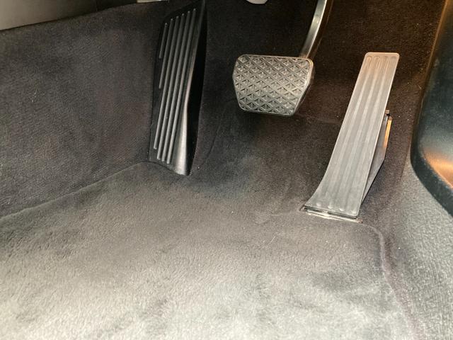 ３シリーズ ３２０ｉ　最終モデル　ディーラー車　禁煙車　ＥＴＣ　バックカメラ　取扱説明書　記録簿（22枚目）