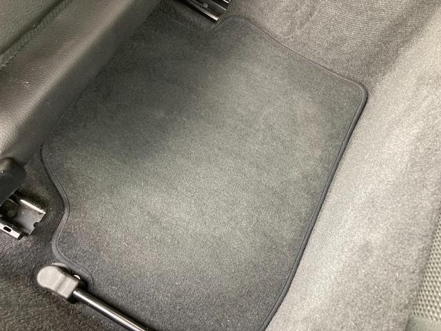 ３シリーズ ３２０ｉ　最終モデル　ディーラー車　禁煙車　ＥＴＣ　バックカメラ　取扱説明書　記録簿（28枚目）