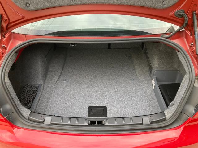 ３シリーズ ３２０ｉ　最終モデル　ディーラー車　禁煙車　ＥＴＣ　バックカメラ　取扱説明書　記録簿（43枚目）