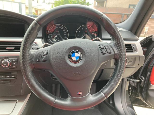 ３シリーズ ３２５ｉ　Ｍスポーツパッケージ　ディーラー車　禁煙車　最終型　Ｍスポーツパッケージ　１８インチアルミホイール　ＡＲＱＲＡＹマフラー　赤レザーシート　前席パワーシート　ＥＴＣ　ドラレコ　スペアキー　ＴＶ　取扱説明書　記録簿（14枚目）