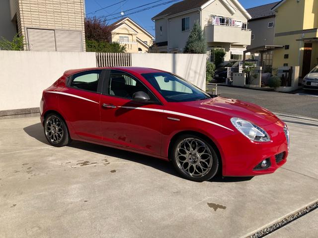 ジュリエッタ ケン オクヤマ スペチアーレ ロッサ ディーラー車 禁煙車 限定車 パドルシフト 前後センサー Bluetooth 18インチ専用ホイール ETC 取扱説明書 スペアキー スペアタイヤ(8枚目)