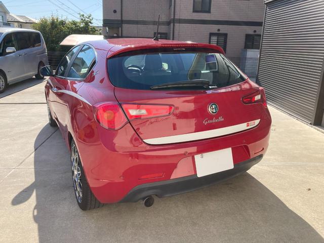 ジュリエッタ ケン オクヤマ スペチアーレ ロッサ ディーラー車 禁煙車 限定車 パドルシフト 前後センサー Bluetooth 18インチ専用ホイール ETC 取扱説明書 スペアキー スペアタイヤ(10枚目)