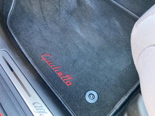 ジュリエッタ ケン オクヤマ スペチアーレ ロッサ ディーラー車 禁煙車 限定車 パドルシフト 前後センサー Bluetooth 18インチ専用ホイール ETC 取扱説明書 スペアキー スペアタイヤ(32枚目)