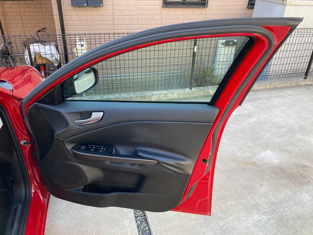 ジュリエッタ ケン オクヤマ スペチアーレ ロッサ ディーラー車 禁煙車 限定車 パドルシフト 前後センサー Bluetooth 18インチ専用ホイール ETC 取扱説明書 スペアキー スペアタイヤ(39枚目)