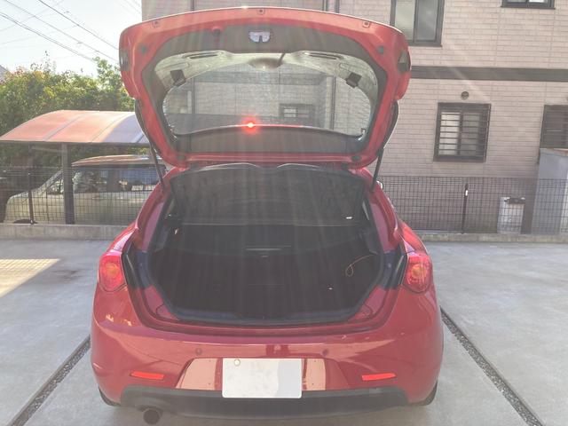 ジュリエッタ ケン オクヤマ スペチアーレ ロッサ ディーラー車 禁煙車 限定車 パドルシフト 前後センサー Bluetooth 18インチ専用ホイール ETC 取扱説明書 スペアキー スペアタイヤ(65枚目)