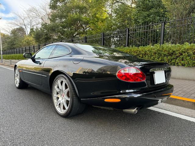 ＸＫ ＸＫＲ１００　世界限定５００台　国内５０台　本国オプションレカロシート　専用ＢＢＳ２０ＡＷ　専用ブレンボブレーキ　専用インテリア　アダプティブクルーズコントロール　ナビＴＶ　ブルーレイ再生　バックカメラ　ＥＴＣ（11枚目）