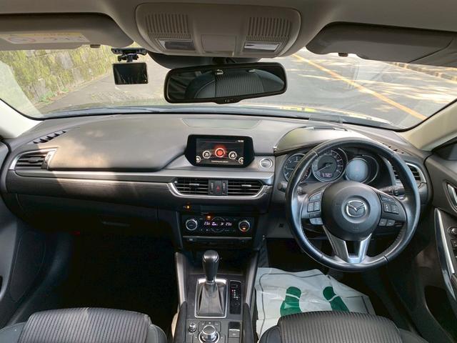 運転者にとっては日々使用することとなる運転席です。運転席が快適だと運転に集中することができますね。