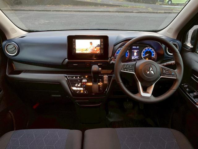 毎回座るフロントシート。運転席は必ず使用する部分ですので、座り心地が重要です！