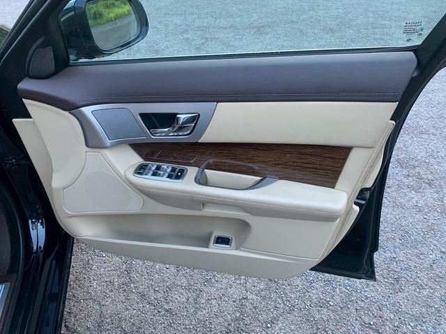 XF ETC バックカメラ ナビ TV クリアランスソナー オートクルーズコントロール アルミホイール HID パワーシート AT 盗難防止システム ABS ESC CD エアコン パワーステアリング(46枚目)