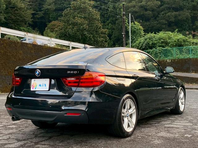 ３シリーズ ３２０ｉグランツーリスモ　Ｍスポーツ　ドライブレコーダー　ＥＴＣ　バックカメラ　ナビ　クリアランスソナー　レーンアシスト　アルミホイール　オートライト　パワーシート　スマートキー　アイドリングストップ　電動格納ミラー　ＣＶＴ　ＥＳＣ　ＣＤ（17枚目）