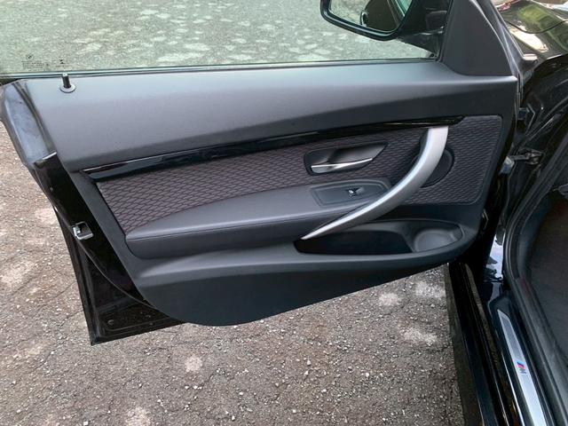 ３シリーズ ３２０ｉグランツーリスモ　Ｍスポーツ　ドライブレコーダー　ＥＴＣ　バックカメラ　ナビ　クリアランスソナー　レーンアシスト　アルミホイール　オートライト　パワーシート　スマートキー　アイドリングストップ　電動格納ミラー　ＣＶＴ　ＥＳＣ　ＣＤ（51枚目）