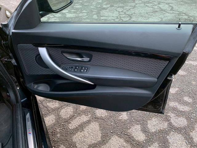 ３シリーズ ３２０ｉグランツーリスモ　Ｍスポーツ　ドライブレコーダー　ＥＴＣ　バックカメラ　ナビ　クリアランスソナー　レーンアシスト　アルミホイール　オートライト　パワーシート　スマートキー　アイドリングストップ　電動格納ミラー　ＣＶＴ　ＥＳＣ　ＣＤ（53枚目）