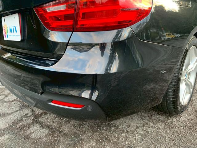 ３シリーズ ３２０ｉグランツーリスモ　Ｍスポーツ　ドライブレコーダー　ＥＴＣ　バックカメラ　ナビ　クリアランスソナー　レーンアシスト　アルミホイール　オートライト　パワーシート　スマートキー　アイドリングストップ　電動格納ミラー　ＣＶＴ　ＥＳＣ　ＣＤ（57枚目）