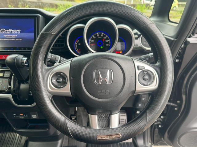 Ｎ－ＢＯＸカスタム Ｇ　ターボＳＳブラックスタイルパッケージ　ＥＴＣ　バックカメラ　両側電動スライドドア　ナビ　ＴＶ　オートクルーズコントロール　衝突被害軽減システム　オートライト　ＨＩＤ　スマートキー　アイドリングストップ　電動格納ミラー　ベンチシート　ＣＶＴ（2枚目）