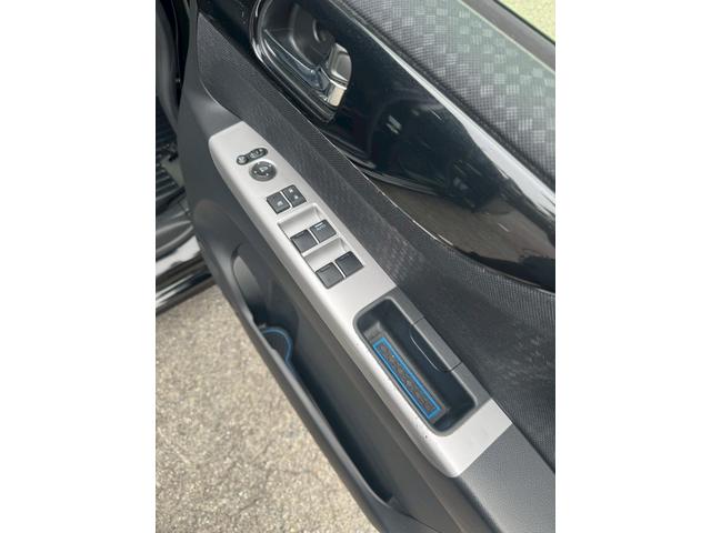 Ｎ－ＢＯＸカスタム Ｇ　ターボＳＳブラックスタイルパッケージ　ＥＴＣ　バックカメラ　両側電動スライドドア　ナビ　ＴＶ　オートクルーズコントロール　衝突被害軽減システム　オートライト　ＨＩＤ　スマートキー　アイドリングストップ　電動格納ミラー　ベンチシート　ＣＶＴ（11枚目）