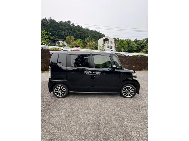 Ｎ－ＢＯＸカスタム Ｇ　ターボＳＳブラックスタイルパッケージ　ＥＴＣ　バックカメラ　両側電動スライドドア　ナビ　ＴＶ　オートクルーズコントロール　衝突被害軽減システム　オートライト　ＨＩＤ　スマートキー　アイドリングストップ　電動格納ミラー　ベンチシート　ＣＶＴ（17枚目）