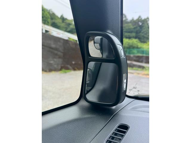 Ｎ－ＢＯＸカスタム Ｇ　ターボＳＳブラックスタイルパッケージ　ＥＴＣ　バックカメラ　両側電動スライドドア　ナビ　ＴＶ　オートクルーズコントロール　衝突被害軽減システム　オートライト　ＨＩＤ　スマートキー　アイドリングストップ　電動格納ミラー　ベンチシート　ＣＶＴ（35枚目）