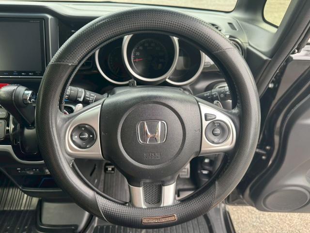 Ｎ－ＢＯＸカスタム Ｇ　ターボＳＳブラックスタイルパッケージ　ＥＴＣ　バックカメラ　両側電動スライドドア　ナビ　ＴＶ　オートクルーズコントロール　衝突被害軽減システム　オートライト　ＨＩＤ　スマートキー　アイドリングストップ　電動格納ミラー　ベンチシート　ＣＶＴ（48枚目）