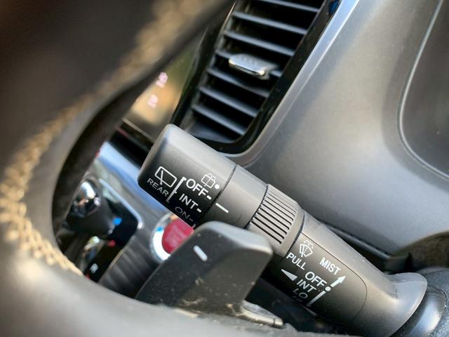 オデッセイ アブソルート　ＥＴＣ　バックカメラ　ナビ　オートクルーズコントロール　衝突被害軽減システム　両側電動スライドドア　オートライト　ＬＥＤヘッドランプ　スマートキー　アイドリングストップ　電動格納ミラー　３列シート（8枚目）