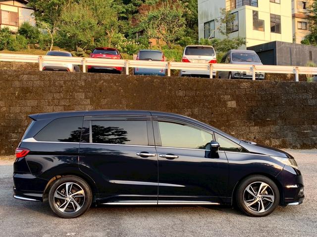 オデッセイ アブソルート　ＥＴＣ　バックカメラ　ナビ　オートクルーズコントロール　衝突被害軽減システム　両側電動スライドドア　オートライト　ＬＥＤヘッドランプ　スマートキー　アイドリングストップ　電動格納ミラー　３列シート（14枚目）