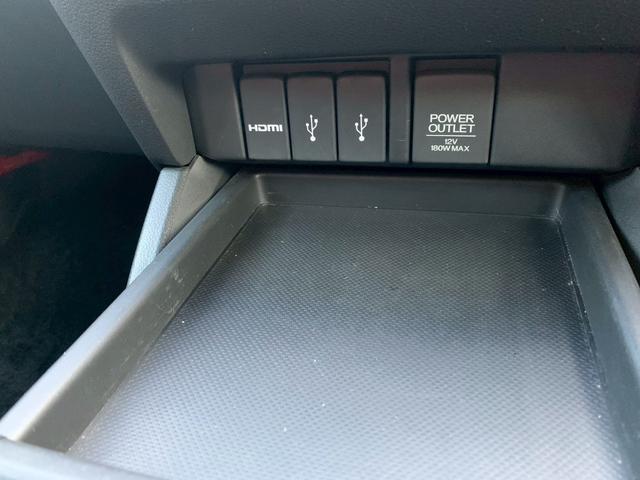 オデッセイ アブソルート　ＥＴＣ　バックカメラ　ナビ　オートクルーズコントロール　衝突被害軽減システム　両側電動スライドドア　オートライト　ＬＥＤヘッドランプ　スマートキー　アイドリングストップ　電動格納ミラー　３列シート（29枚目）