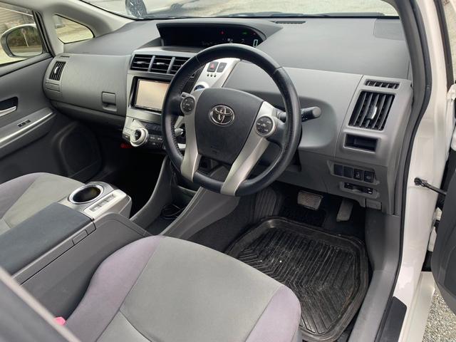 プリウスアルファ Ｓツーリングセレクション　ＥＴＣ　バックカメラ　ナビ　ＴＶ　アルミホイール　オートライト　ヘッドライトウォッシャー　スマートキー　電動格納ミラー　ＣＶＴ　盗難防止システム　衝突安全ボディ　ＡＢＳ　ＣＤ　ＵＳＢ　エアコン（2枚目）