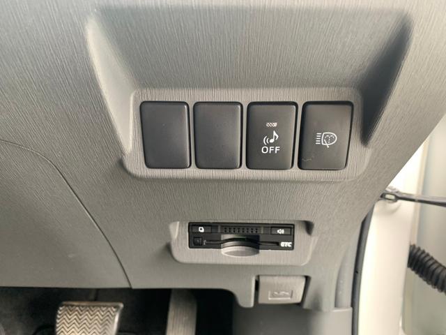 プリウスアルファ Ｓツーリングセレクション　ＥＴＣ　バックカメラ　ナビ　ＴＶ　アルミホイール　オートライト　ヘッドライトウォッシャー　スマートキー　電動格納ミラー　ＣＶＴ　盗難防止システム　衝突安全ボディ　ＡＢＳ　ＣＤ　ＵＳＢ　エアコン（3枚目）