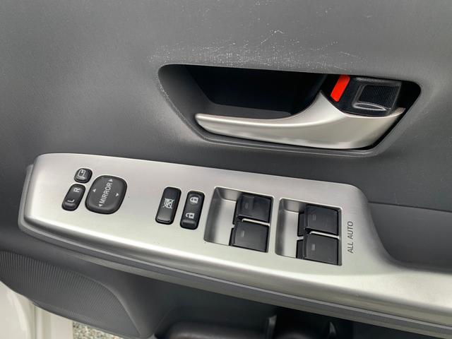 プリウスアルファ Ｓツーリングセレクション　ＥＴＣ　バックカメラ　ナビ　ＴＶ　アルミホイール　オートライト　ヘッドライトウォッシャー　スマートキー　電動格納ミラー　ＣＶＴ　盗難防止システム　衝突安全ボディ　ＡＢＳ　ＣＤ　ＵＳＢ　エアコン（10枚目）