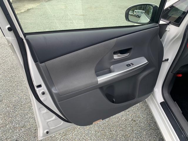 プリウスアルファ Ｓツーリングセレクション　ＥＴＣ　バックカメラ　ナビ　ＴＶ　アルミホイール　オートライト　ヘッドライトウォッシャー　スマートキー　電動格納ミラー　ＣＶＴ　盗難防止システム　衝突安全ボディ　ＡＢＳ　ＣＤ　ＵＳＢ　エアコン（33枚目）