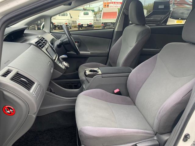 プリウスアルファ Ｓツーリングセレクション　ＥＴＣ　バックカメラ　ナビ　ＴＶ　アルミホイール　オートライト　ヘッドライトウォッシャー　スマートキー　電動格納ミラー　ＣＶＴ　盗難防止システム　衝突安全ボディ　ＡＢＳ　ＣＤ　ＵＳＢ　エアコン（40枚目）