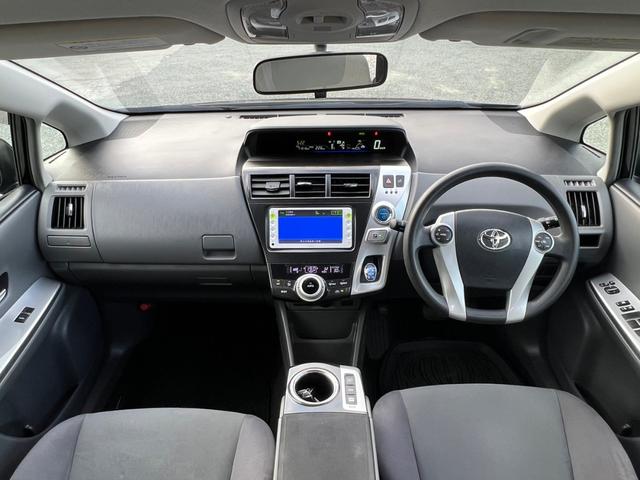 プリウスアルファ Ｓ　バックカメラ　ナビ　ＴＶ　アルミホイール　オートライト　ヘッドライトウォッシャー　スマートキー　電動格納ミラー　ＣＶＴ　盗難防止システム　衝突安全ボディ　ＡＢＳ　エアコン　パワーステアリング（2枚目）