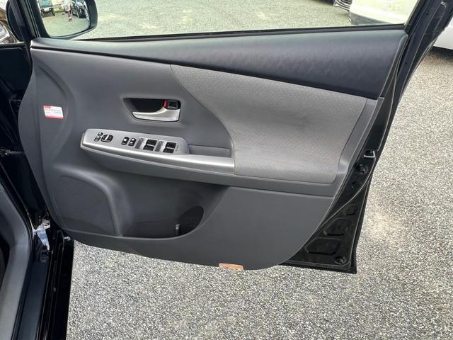 プリウスアルファ Ｓ　バックカメラ　ナビ　ＴＶ　アルミホイール　オートライト　ヘッドライトウォッシャー　スマートキー　電動格納ミラー　ＣＶＴ　盗難防止システム　衝突安全ボディ　ＡＢＳ　エアコン　パワーステアリング（43枚目）