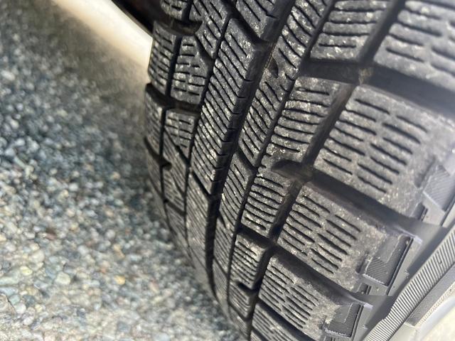 プリウスアルファ Ｓ　バックカメラ　ナビ　ＴＶ　アルミホイール　オートライト　ヘッドライトウォッシャー　スマートキー　電動格納ミラー　ＣＶＴ　盗難防止システム　衝突安全ボディ　ＡＢＳ　エアコン　パワーステアリング（47枚目）