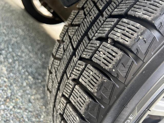 プリウスアルファ Ｓ　バックカメラ　ナビ　ＴＶ　アルミホイール　オートライト　ヘッドライトウォッシャー　スマートキー　電動格納ミラー　ＣＶＴ　盗難防止システム　衝突安全ボディ　ＡＢＳ　エアコン　パワーステアリング（59枚目）