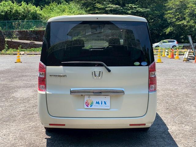 ステップワゴン Ｇ　Ｌパッケージ　ＥＴＣ　バックカメラ　ナビ　ＴＶ　両側電動スライドドア　キーレスエントリー　電動格納ミラー　後席モニター　３列シート　フルフラット　ウォークスルー　ＣＶＴ　ＣＤ　ＵＳＢ　盗難防止システム（16枚目）