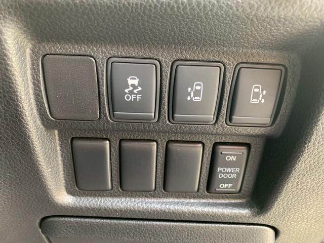 エルグランド ２５０ハイウェイスター　ドライブレコーダー　全周囲カメラ　ナビ　ＴＶ　クリアランスソナー　オートクルーズコントロール　両側電動スライドドア　オートライト　ＬＥＤヘッドランプ　サンルーフ　スマートキー　電動格納ミラー（7枚目）