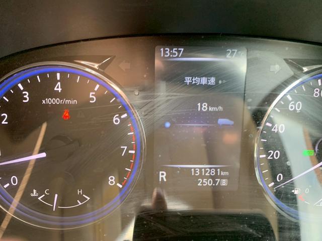 エルグランド ２５０ハイウェイスター　ドライブレコーダー　全周囲カメラ　ナビ　ＴＶ　クリアランスソナー　オートクルーズコントロール　両側電動スライドドア　オートライト　ＬＥＤヘッドランプ　サンルーフ　スマートキー　電動格納ミラー（24枚目）