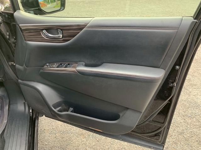 エルグランド ２５０ハイウェイスター　ドライブレコーダー　全周囲カメラ　ナビ　ＴＶ　クリアランスソナー　オートクルーズコントロール　両側電動スライドドア　オートライト　ＬＥＤヘッドランプ　サンルーフ　スマートキー　電動格納ミラー（29枚目）